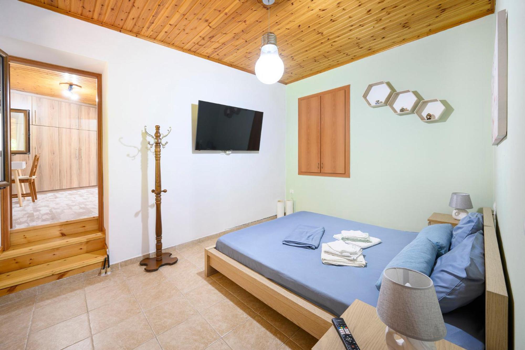 Small Villa Gerani Agios Vlasios  Exterior photo